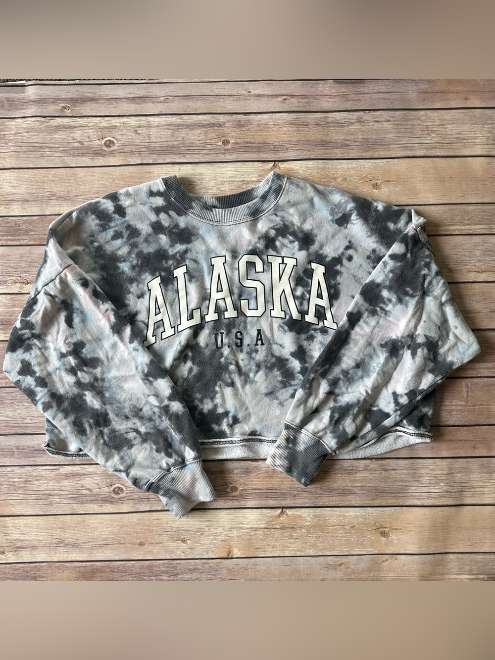 Hollister Tie-Dye 'ALASKA U.S.A' Sweatshirt